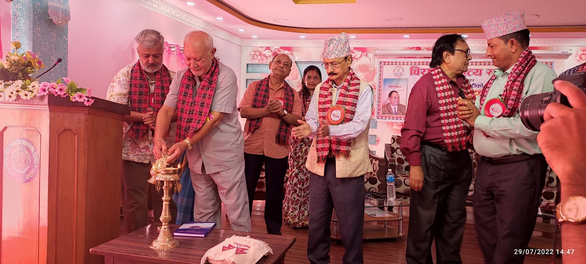 खालि खुट्टा प्रेरणाको स्रोत