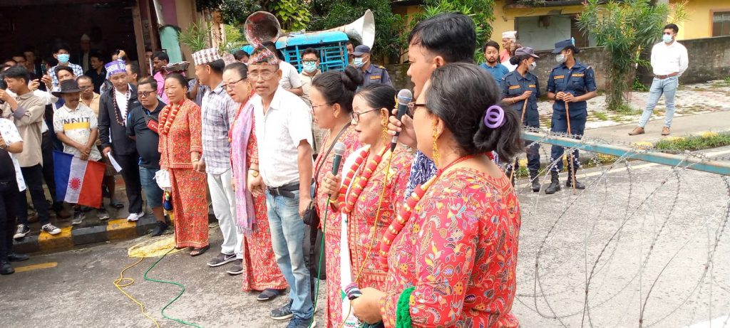 प्रदेशसभा अगाडि धान नाच र धर्ना (फोटो फिचर)