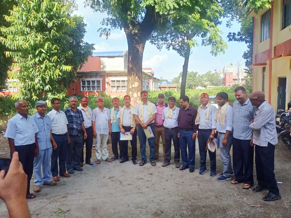 प्राध्यापक संघमा निर्वाचितलाई प्रमाणपत्र