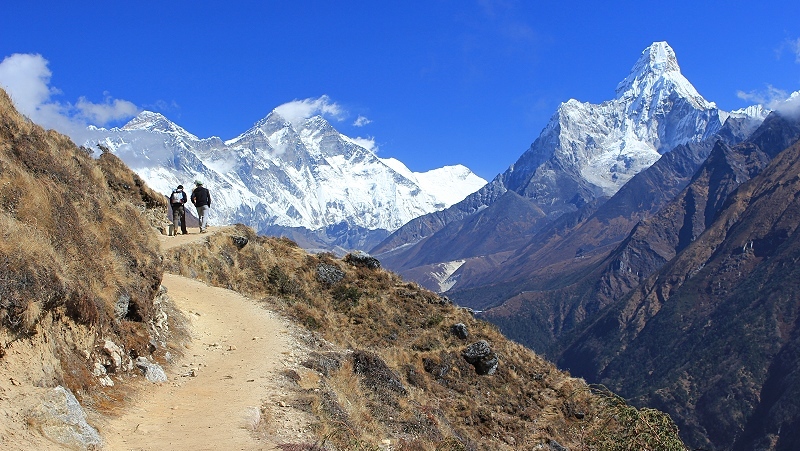 सगरमाथा क्षेत्रमा पर्यटकहरु एक्लै हिँडडुल गर्न नपाउने