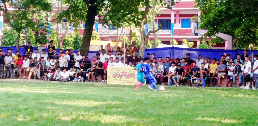 रनिङ्ग शिल्ड फुटबल प्रतियोगिता सुरु, उदघाटन खेलमा महेन्द्र स्कुल विजयी