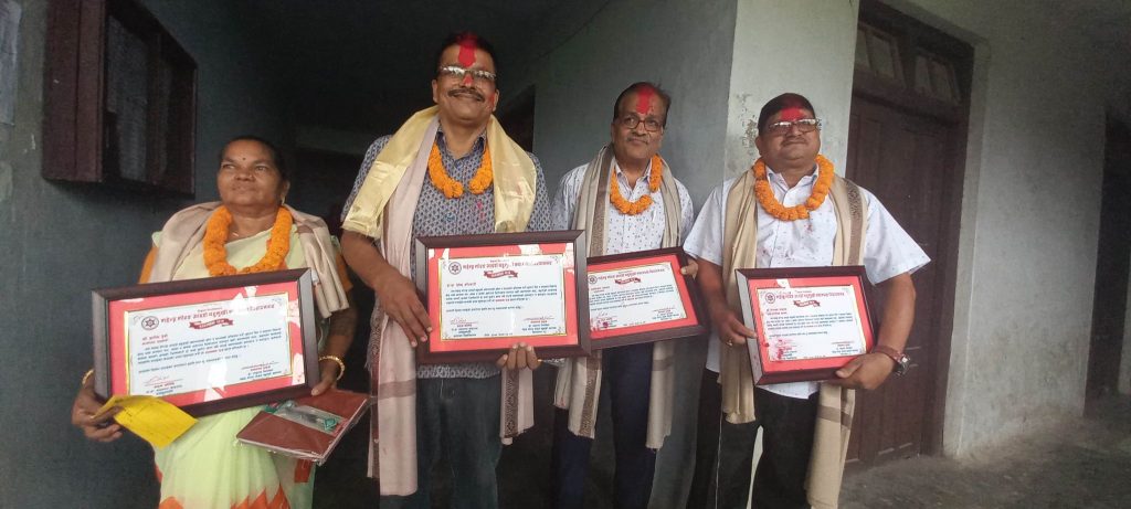 महेन्द्र मोरङ  क्याम्पसको ६८ औं वार्षिकोत्सवको अबसरमा  प्राध्यापक र कर्मचारी पुरस्कृत