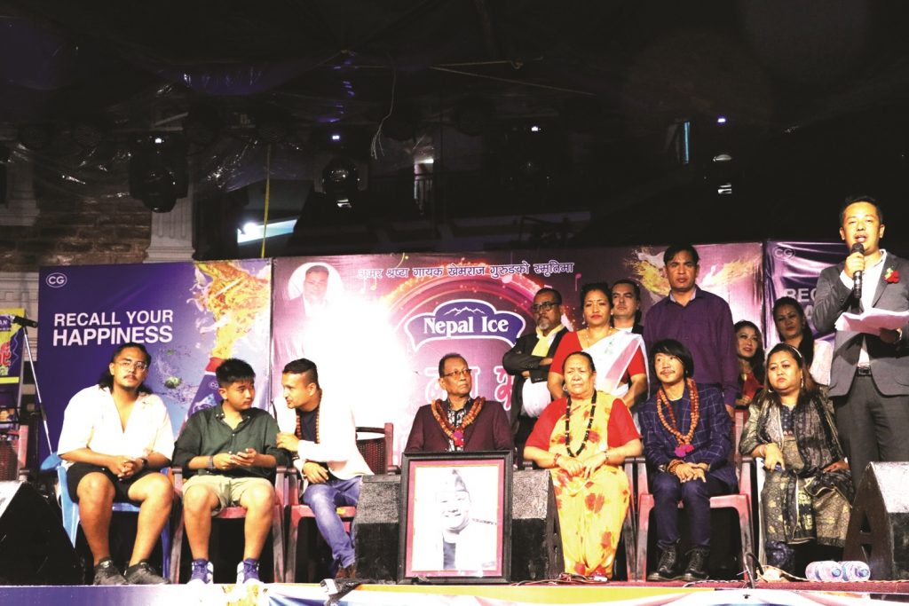 दीप श्रेष्ठ र भविन ढुंगानालाई ट्रष्टको सम्मान