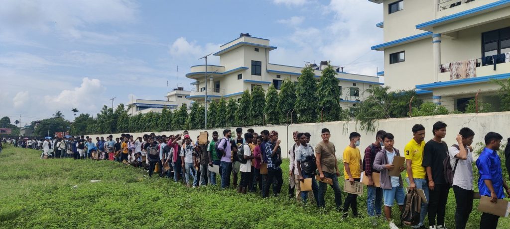 म्यादी प्रहरी बन्नेहरुको भिड (तस्वीरसहित)