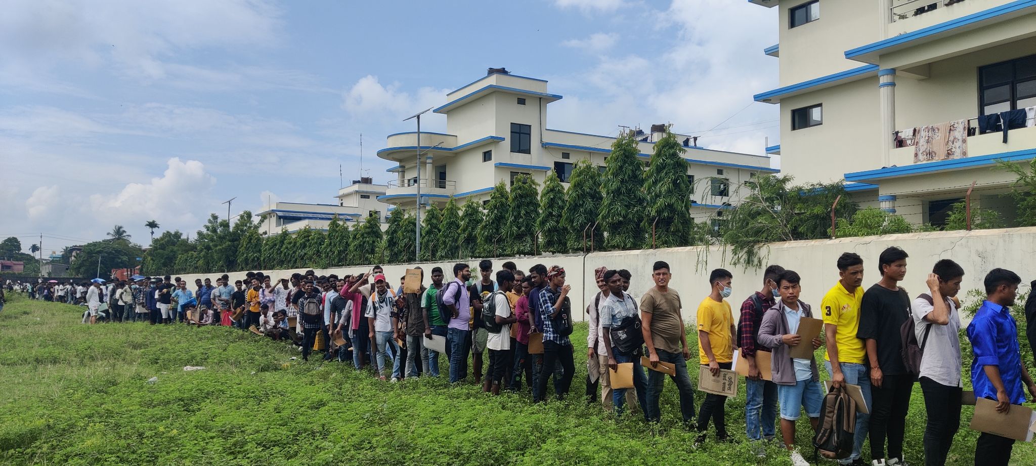 म्यादी प्रहरी बन्नेहरुको भिड (तस्वीरसहित)