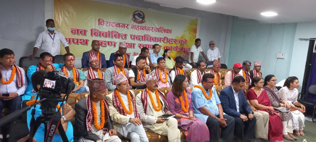 कर्मचारीमाथि स्थानीय तहका जनप्रतिनिधिको शासन