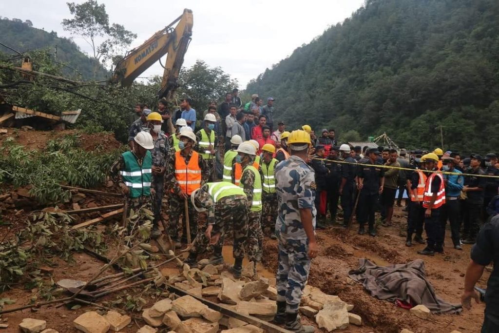 अछाम पहिरो अपडेट : मृत्यु हुनेको सख्या १७ पुग्यो , अझै ६ सम्पर्कविहीन