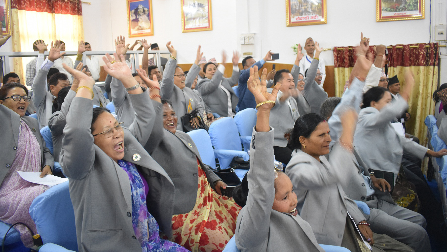 प्रदेश १ प्रदेशसभाको कार्यकालका प्रमुख घटना :  नेकपा विभाजनमा सांसदको ‘ढुलमुल’ र मन्त्रीको लोभ