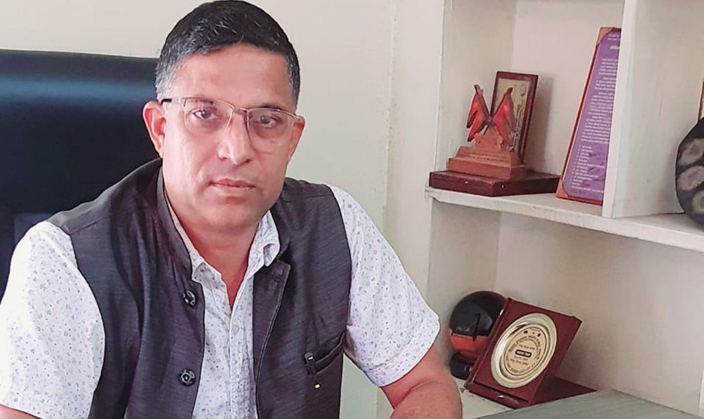 एमाले मोरङका सचिवले दिए पदबाट राजीनामा