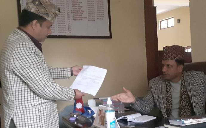 देउवाको उम्मेदवारीविरुद्ध उजुरी : नागरिकता र मतदाता नामावलीमा उमेर फरक देखियो