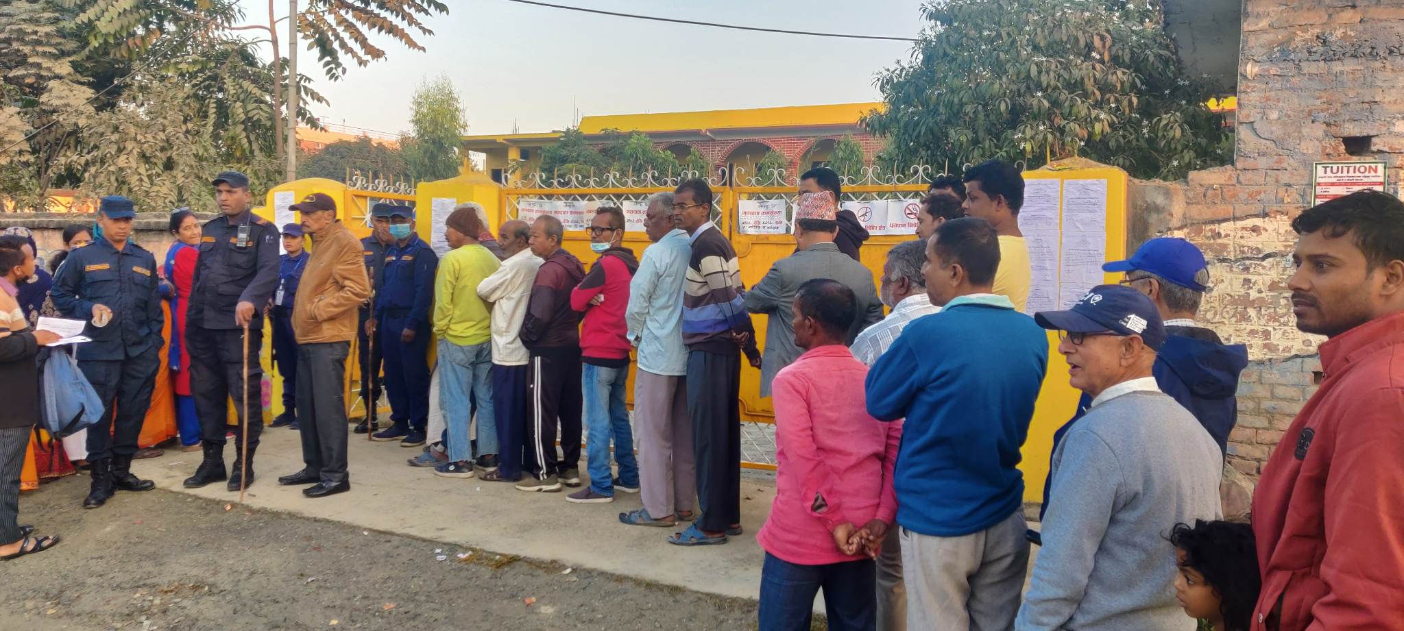 मोरङमा २० वटा मतदान केन्द्रमा मतदान जारी