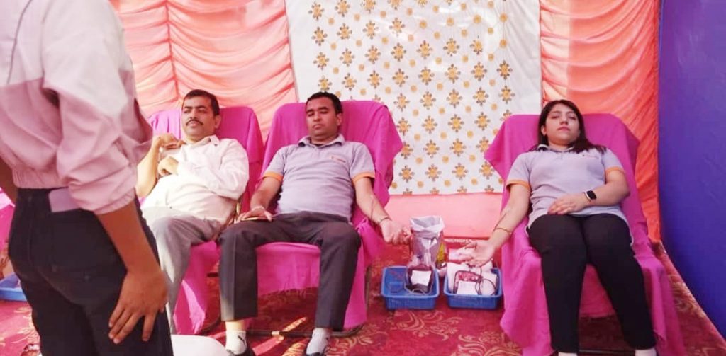 शिखर इन्स्योरेन्सको वार्षिकोत्सवमा रक्तदान