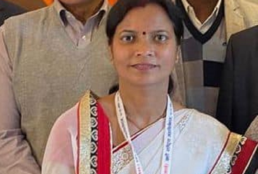 एमाले केन्द्रीय सदस्य रीताकुमारीद्वारा पार्टी परित्याग