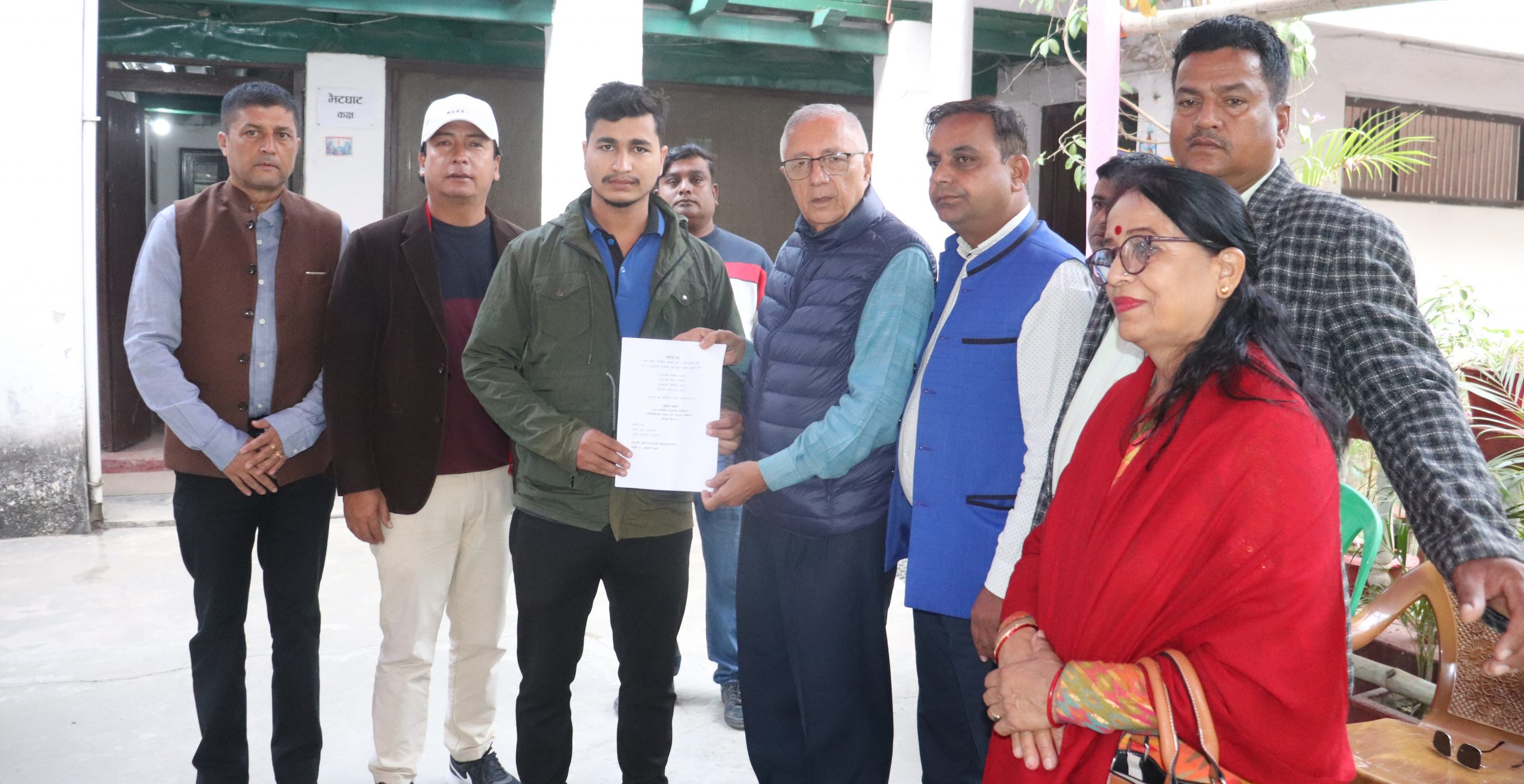 स्वतन्त्र उम्मेदवार खड्काको डा.शेखरलाई समर्थन