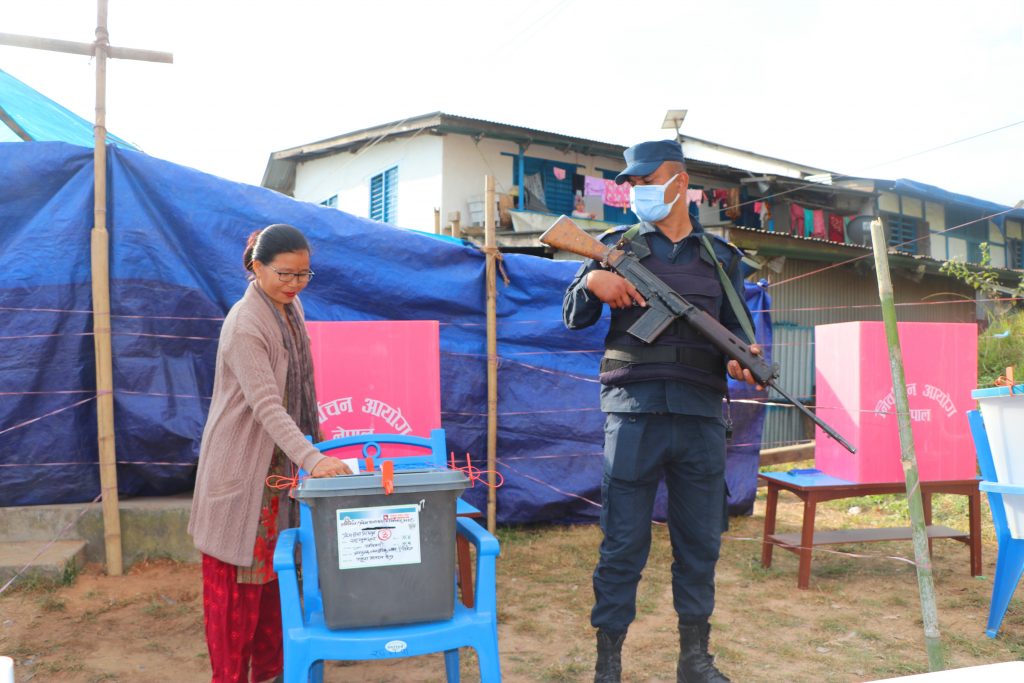 निर्वाचनको झल्को दिने नमुना मतदान