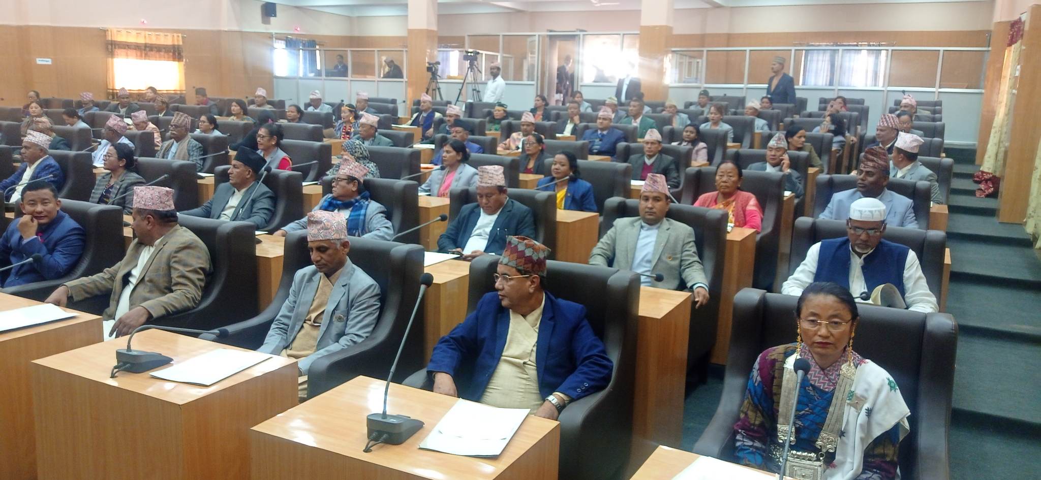नव निर्वाचित सांसद भन्छन्–पहिले प्रदेश एकलाई नाम दिन्छौ, अनि अरु काम गर्छौ