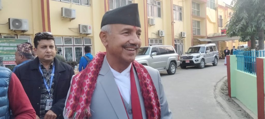 सरकारतिर पनि आँखा लगाउँदै राप्रपा