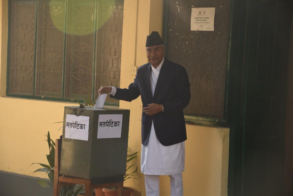 कांग्रेसको संसदीय दलको नेता चुन्न मतदान शुरु