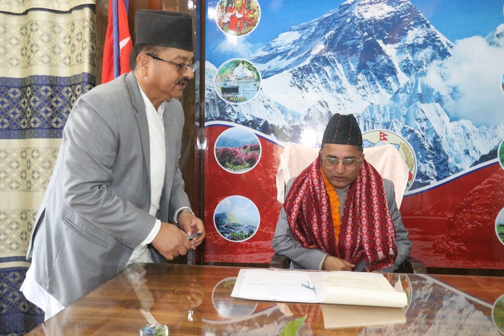 प्रदेश १: नयाँ सभामुख पद बहाल र बैठक सञ्चालन (फोटो)