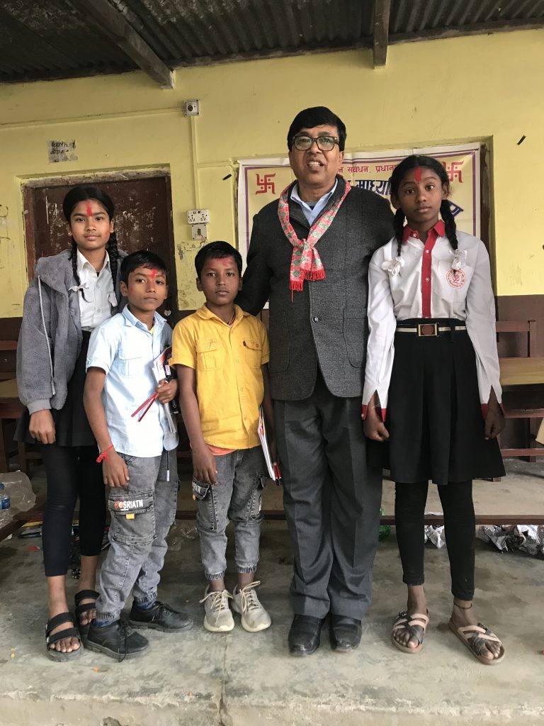 प्रधानाध्यापकको भत्ता विद्यार्थीलाई