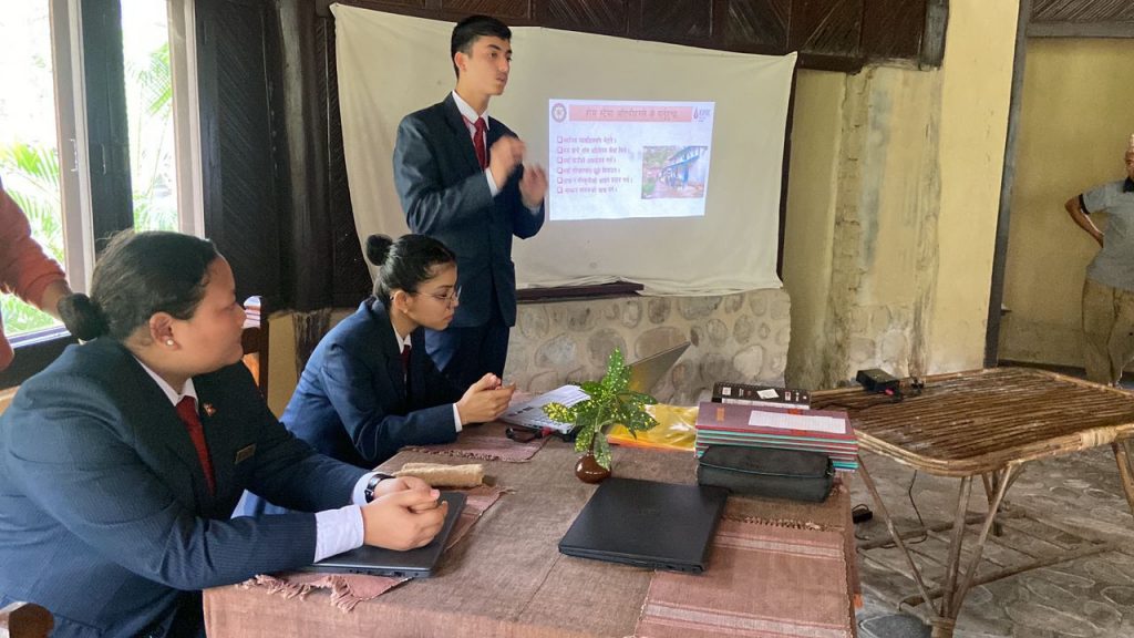 विद्यार्थीद्वारा होमस्टेका संचालकहरुलाई प्रशिक्षण