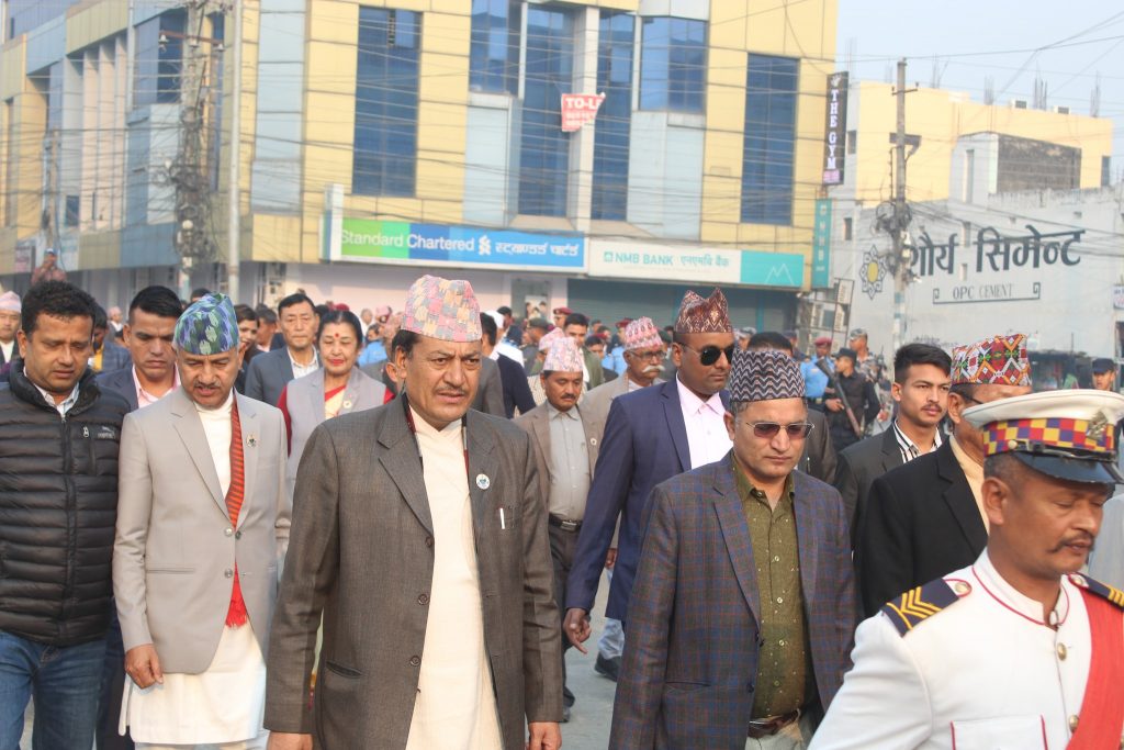 प्रभातफेरिसँगै प्रदेश १ मा प्रजातन्त्र दिवस मनाइयो (फोटो फिचर)