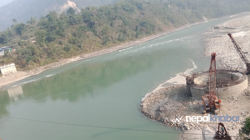 ठेकेदार सामु लाचार राज्य,सात वर्षमा १५ प्रतिशत पनि बनेन पुल