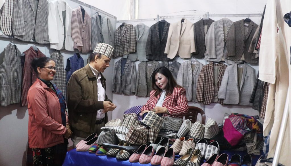 सीताको आँटले सम्भव भयो अल्लो, खाँडी र ढाका कपडाको विदेशसम्मै ‘ब्राण्डिङ’