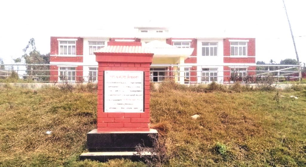 उद्घाटन भएको चार वर्ष पुरा हुनलाग्दा कटहरीको तरकारी बजार अलपत्र