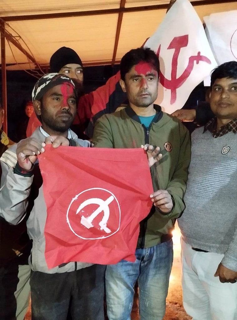 जनयुद्ध दिवसमा एमाले कार्यकर्ताहरु माओवादीमा प्रवेश