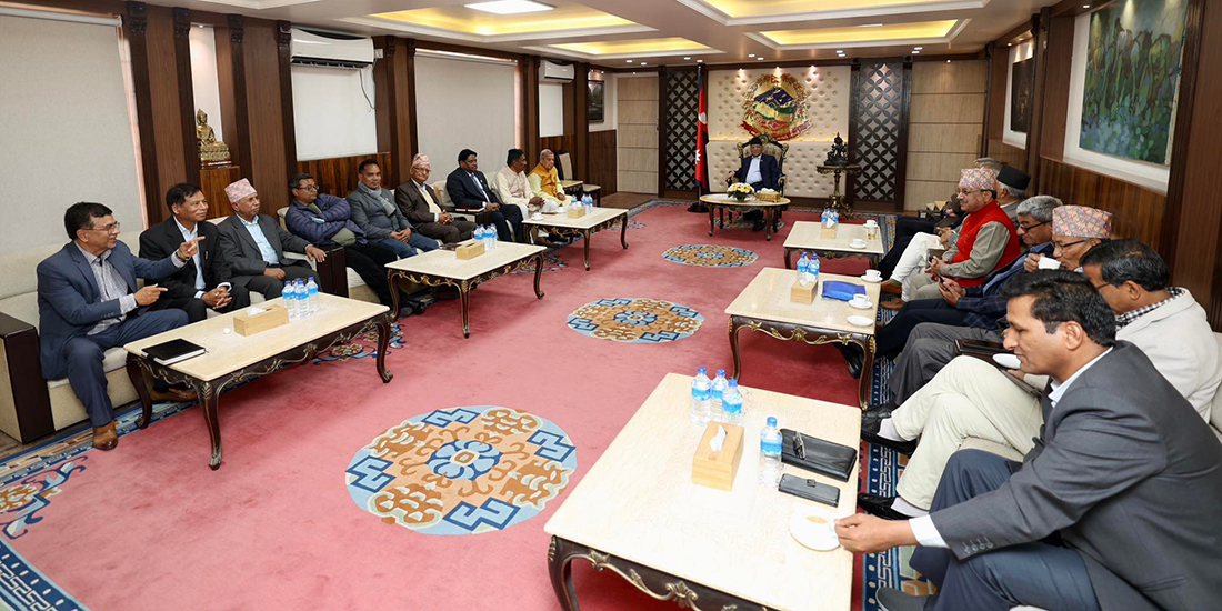 बालुवाटारमा आठदलिय बैठक जारी