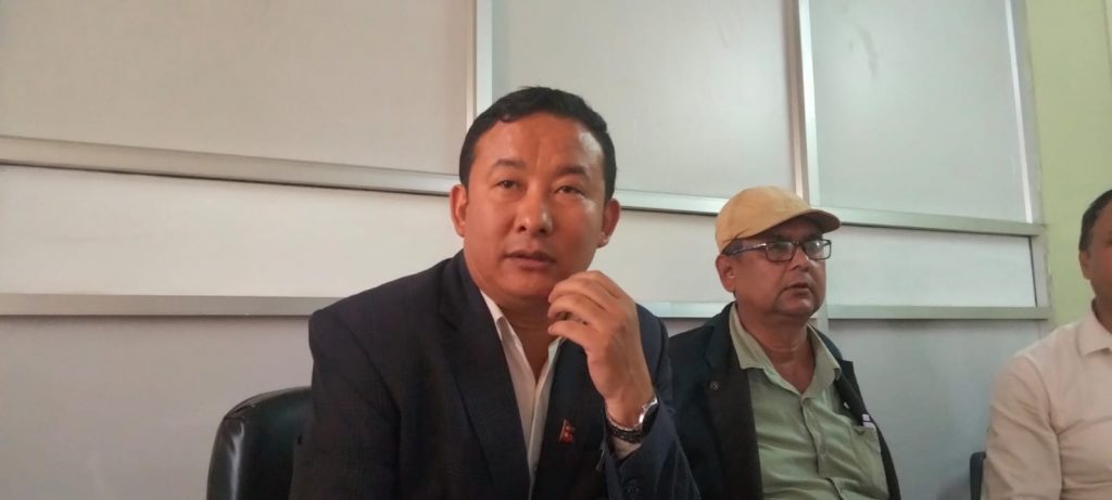 मुख्यमन्त्रीबाट राजीनामा दिन कार्कीलाई आङ्बोको सुझाव