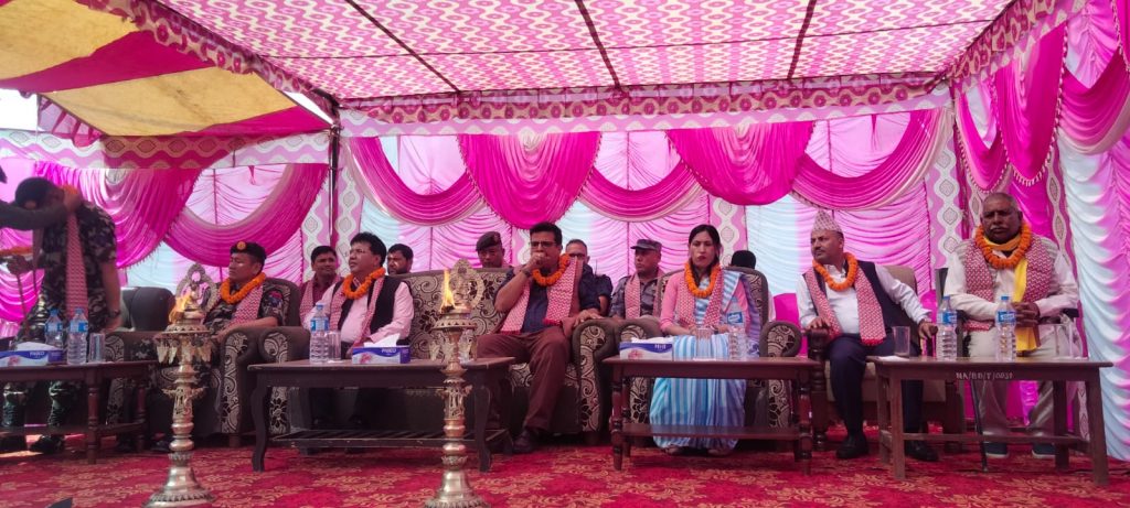 नेपाली सेनाद्वारा मर्यादाक्रम उल्लङ्घन : १५ औं स्थानका उपरथी प्रमुख अतिथि, ११ औं स्थानका सांसद तथा महानगर प्रमुख विशिष्ट अतिथि !