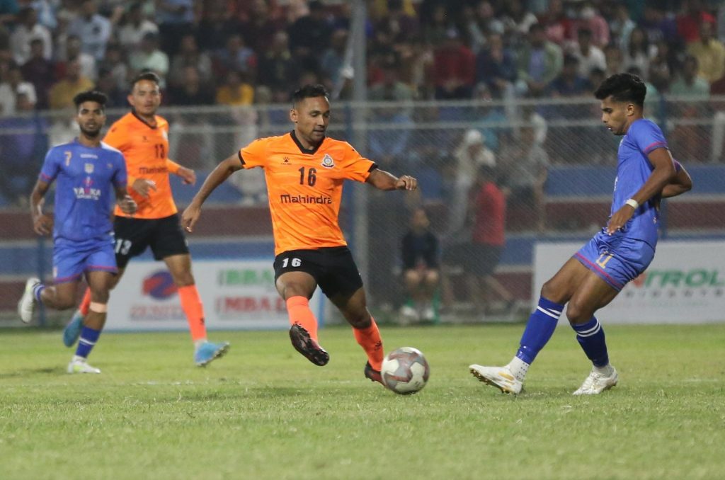 विदेशिने र अडिने उत्तिकै