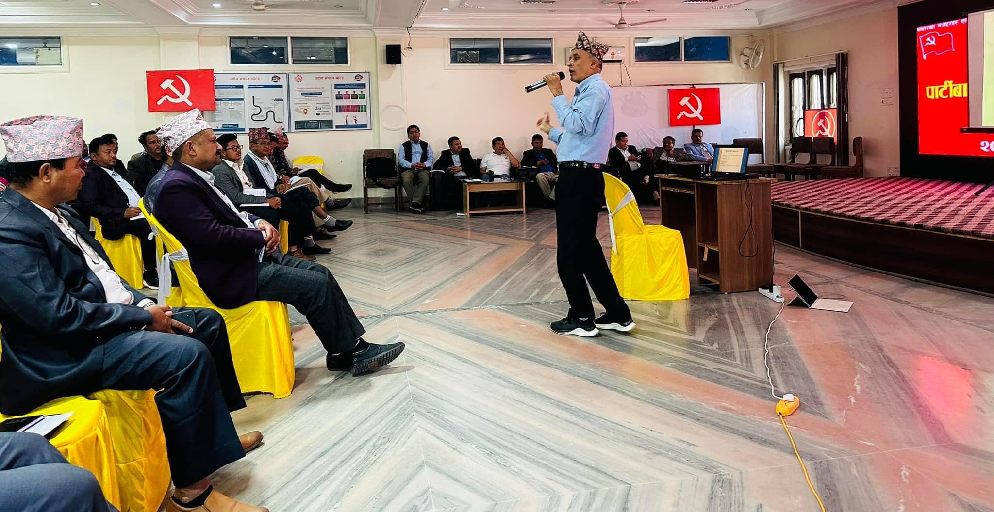 सुशासन र विकासका लागि कार्यशाला चलाउँदै माओवादी