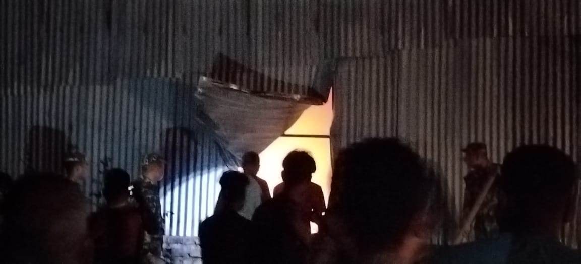 विराटनगरस्थित आरके मलको गोदाममा आगलागी, एक करोड बढीको क्षति