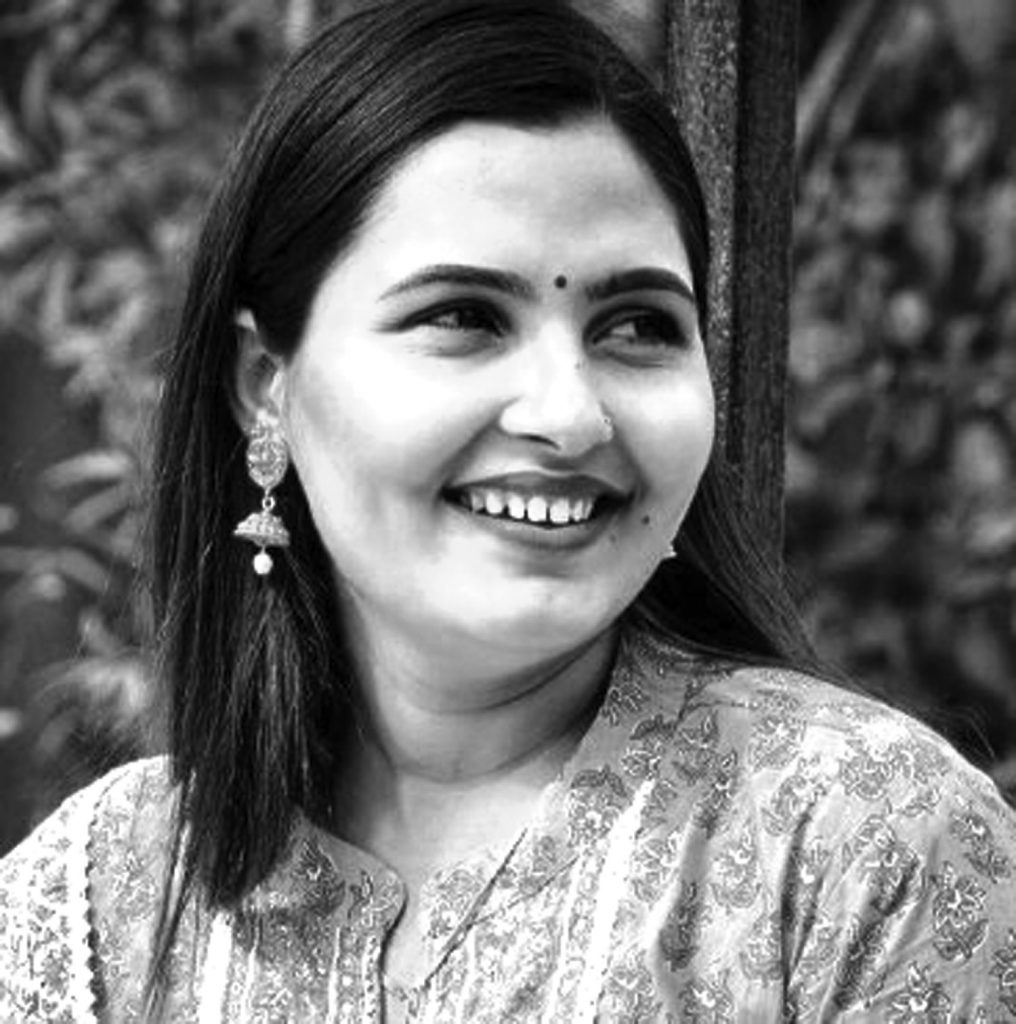 वर्षाका माइतीले दिए आत्महत्या दुरुत्साहनमा उजुरी