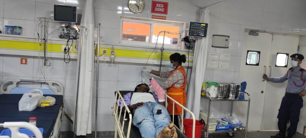 विराटनगरमा व्यापारीमाथि दिनदहाडै खुकुरी प्रहार, एकजना पक्राउ