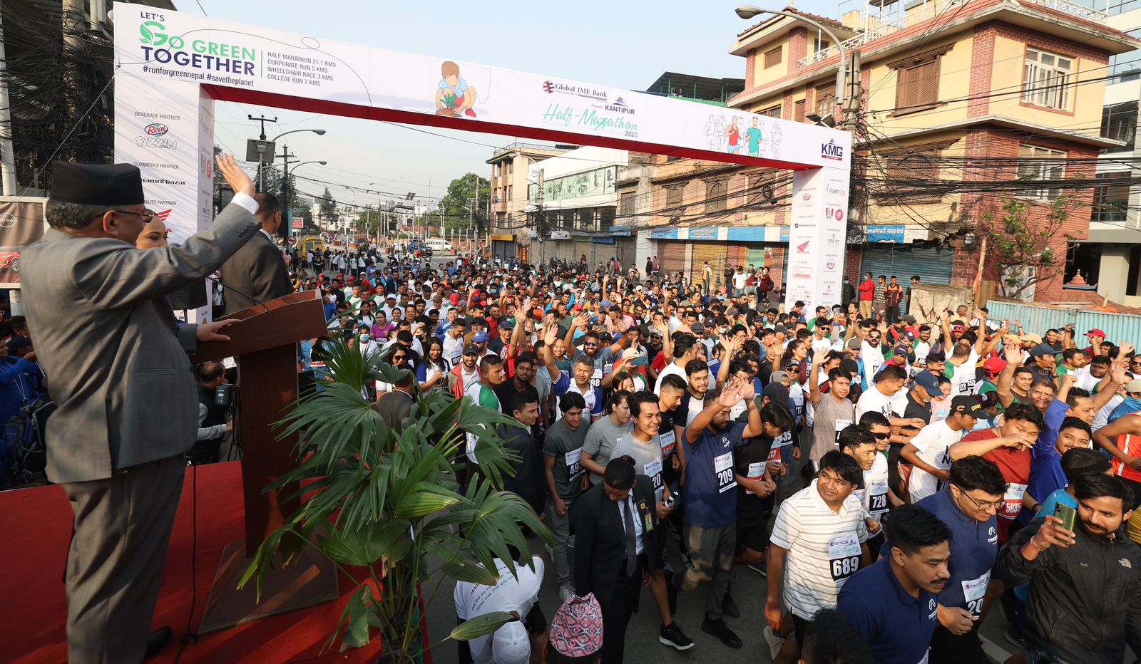 देशको एकता र परिवर्तनको रक्षाको संकल्पसहित म प्रधानमन्त्रीको जिम्मेवारीमा छु : प्रधानमन्त्री प्रचण्ड