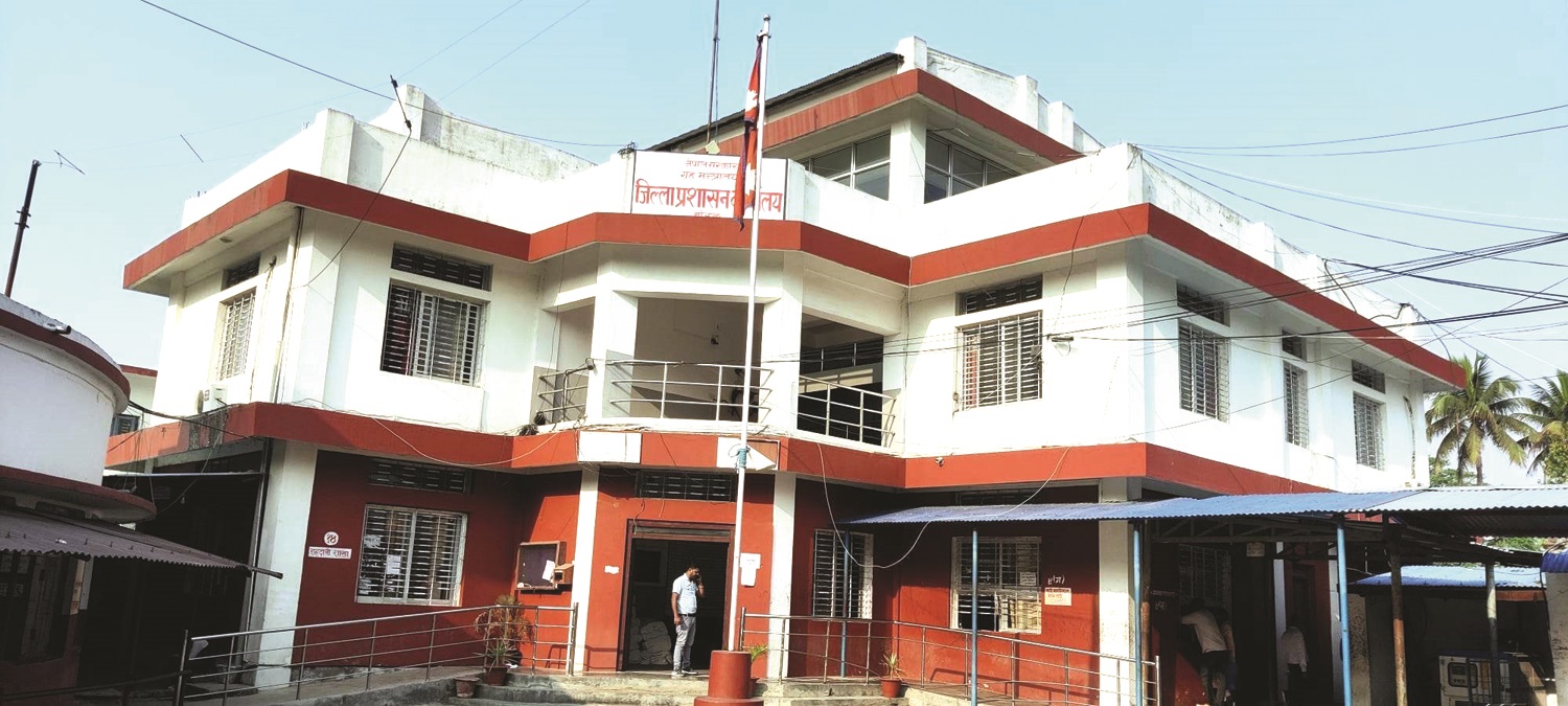 विचौलियाको मनपरी, अनलाइन फर्म भरेकै दुई हजार पाँच सय शुल्क !