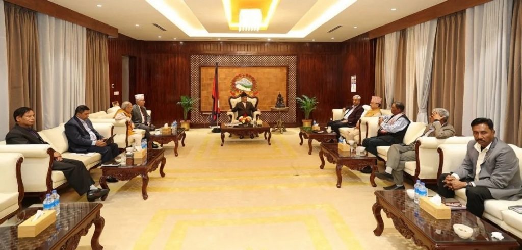 सत्ता गठबन्धनको बैठक बालुवाटारमा जारी