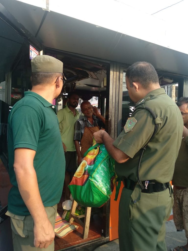  बसपार्कबाट सुर्तीजन्य पदार्थ बरामद