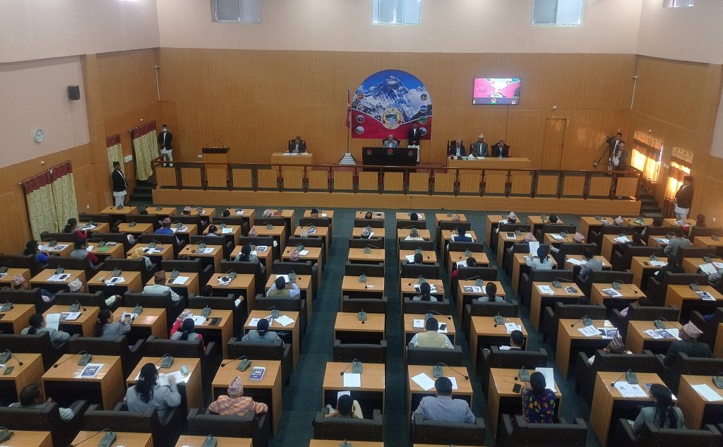 कोशी प्रदेशसभा बैठक सुरु : मुख्यमन्त्री कार्कीद्वारा विश्वासको मतको लागि प्रस्ताव पेश गर्दै