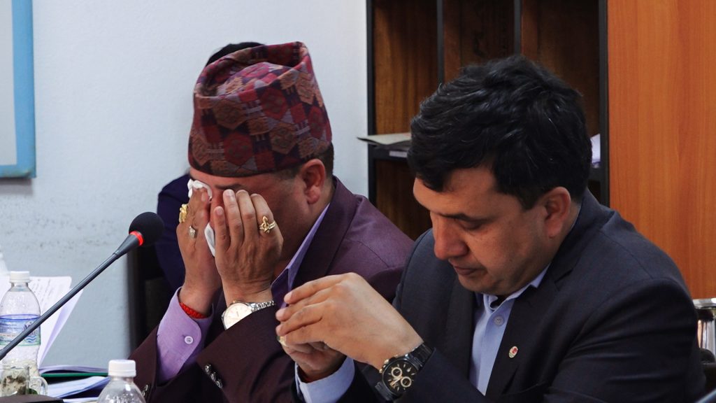 सदस्य सचिव थापाले रुँदै भने : जलहरीमा भ्रष्टाचार भए मृत्युदण्ड भोग्न तयार छु