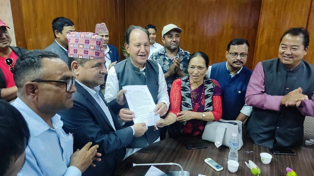 १२ वर्षदेखि अलपत्र त्रियुगा पुल निर्माण एक वर्षमा सक्न मन्त्री ज्वालाको निर्देशन