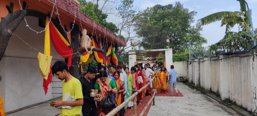 विराटनगरमा साउने सोमवारको रौनक (फोटो फिचर )