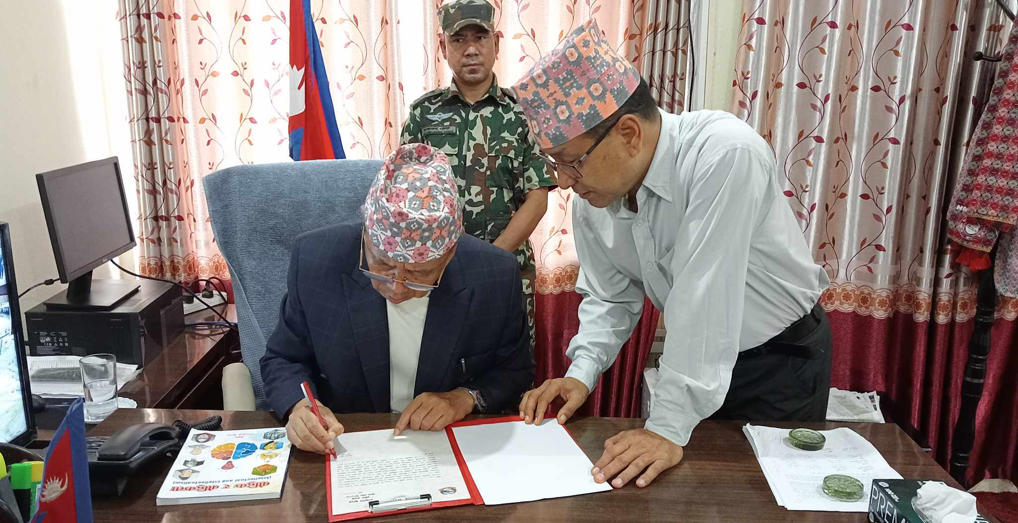 कोशीमा प्रदेश प्रमुखद्वारा नयाँ सरकार गठनको आह्वान, कामचलाउबारे मौन