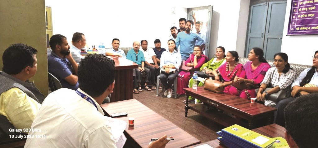 मेयरले गरे सामुदायिक विद्यालयको अनुगमन