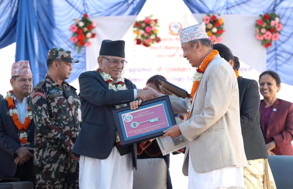 मुख्यमन्त्री र प्रदेश प्रमुखलाई सरकारी आवास हस्तान्तरण