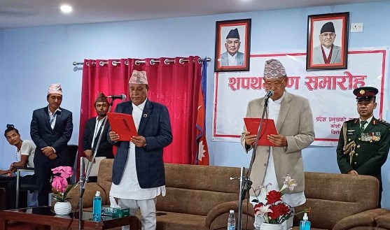 कोशीका मुख्यमन्त्री थापाले लिए शपथ